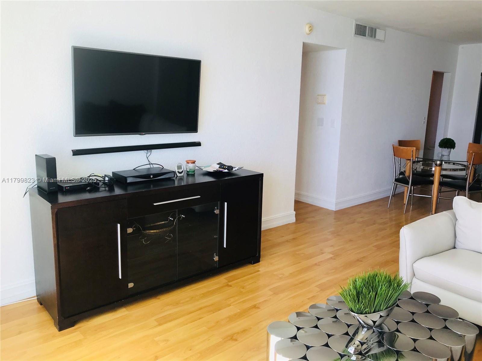 TIDES ON HOLLYWOOD BEACH - Residential Lease