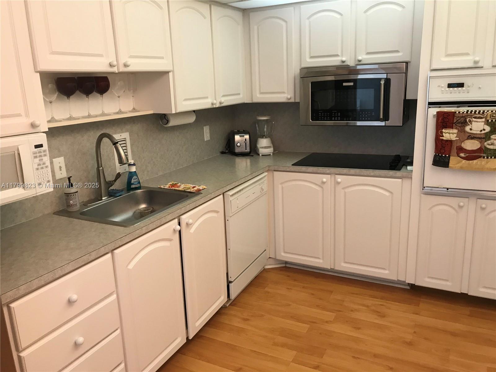 TIDES ON HOLLYWOOD BEACH - Residential Lease