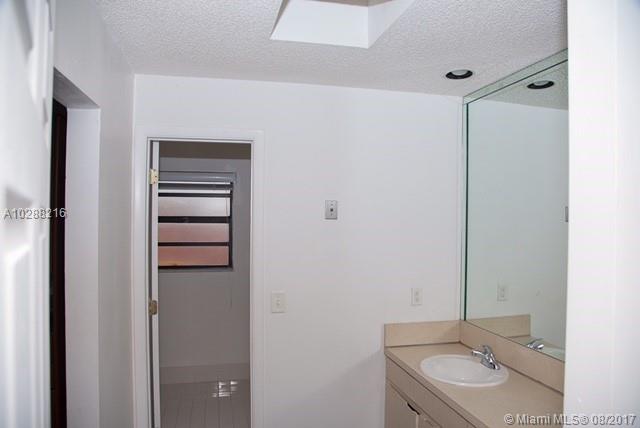 COUNTRY LAKE MANORS SEC 2 - Residential