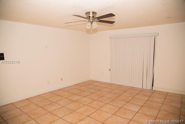 COUNTRY LAKE MANORS SEC 2 - Residential