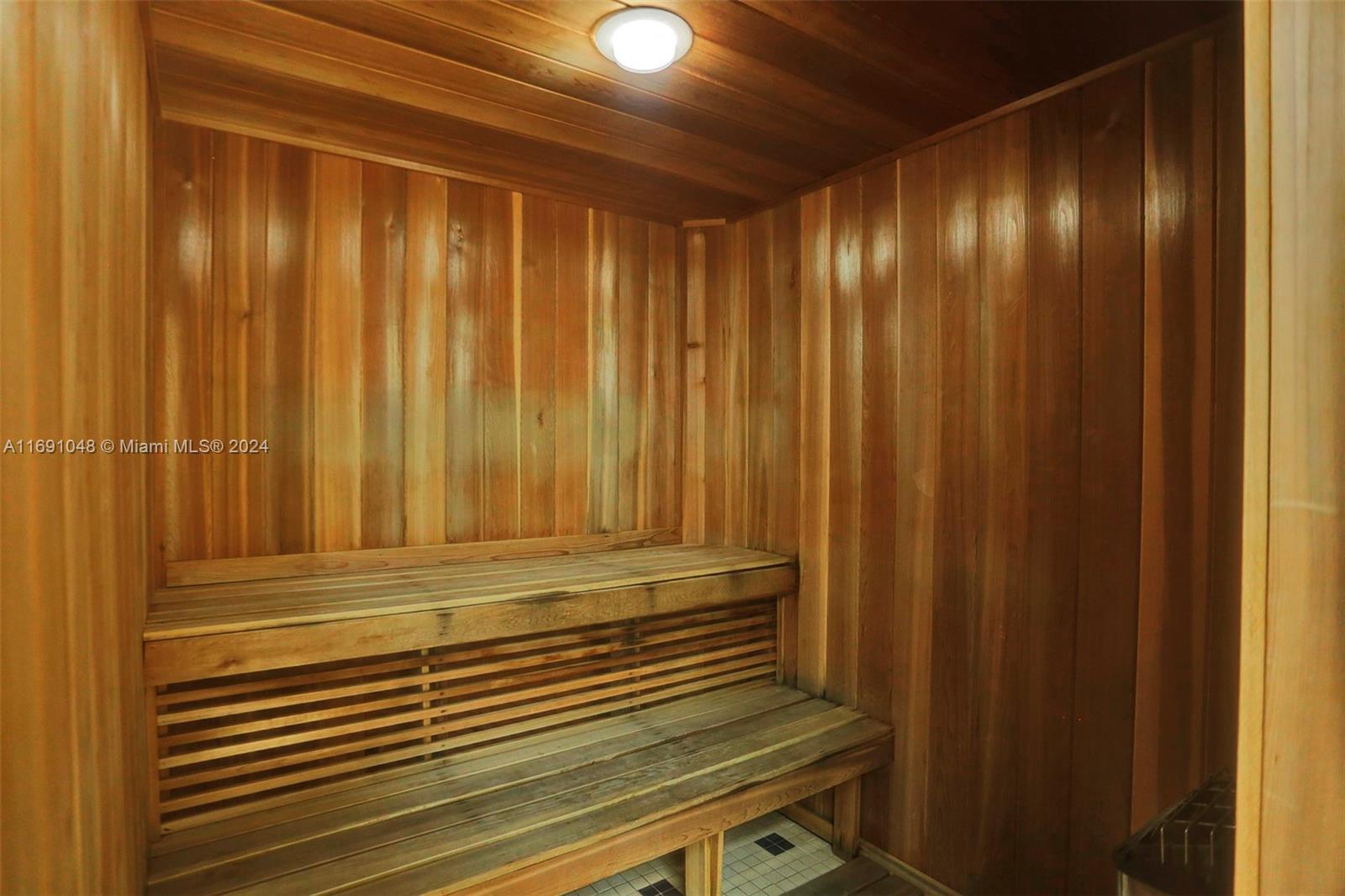 RENAISSANCE ON THE OCEAN - Residential Lease