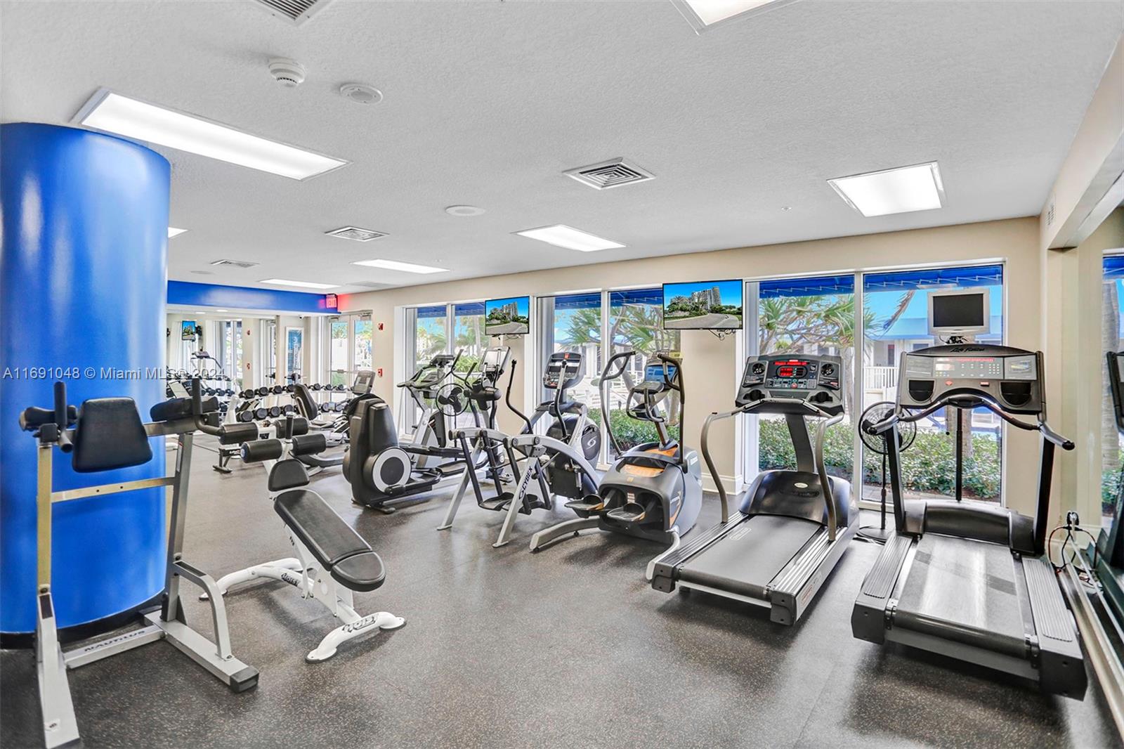 RENAISSANCE ON THE OCEAN - Residential Lease