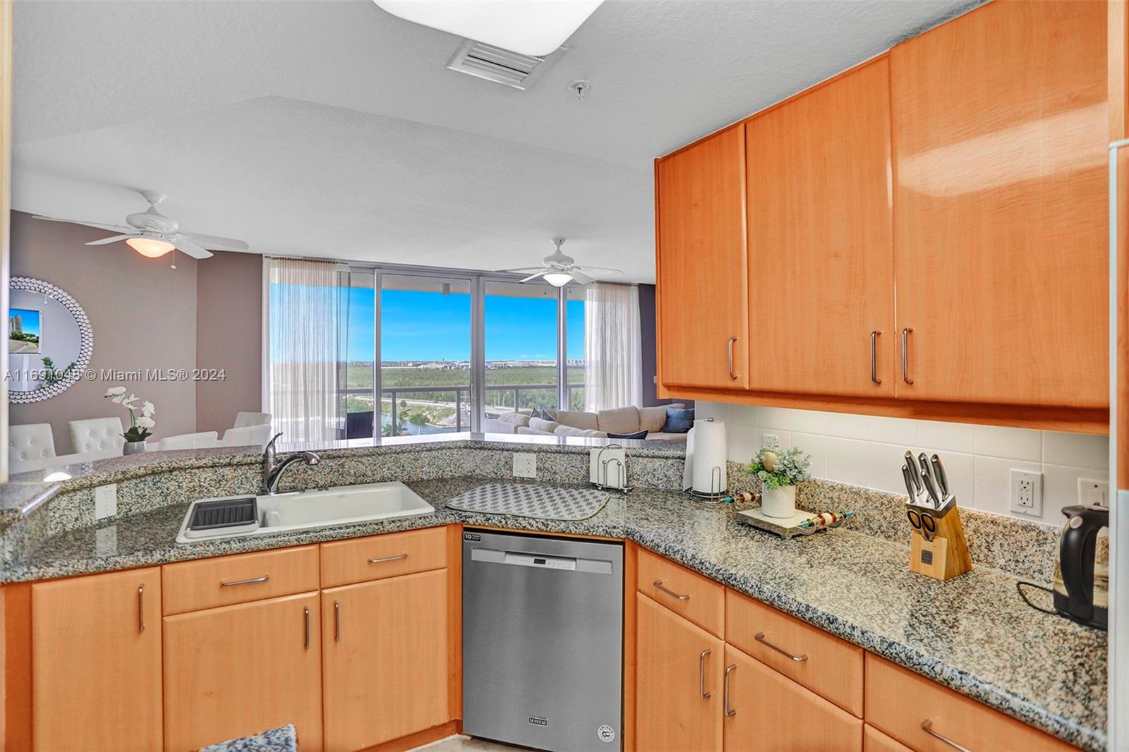 RENAISSANCE ON THE OCEAN - Residential Lease