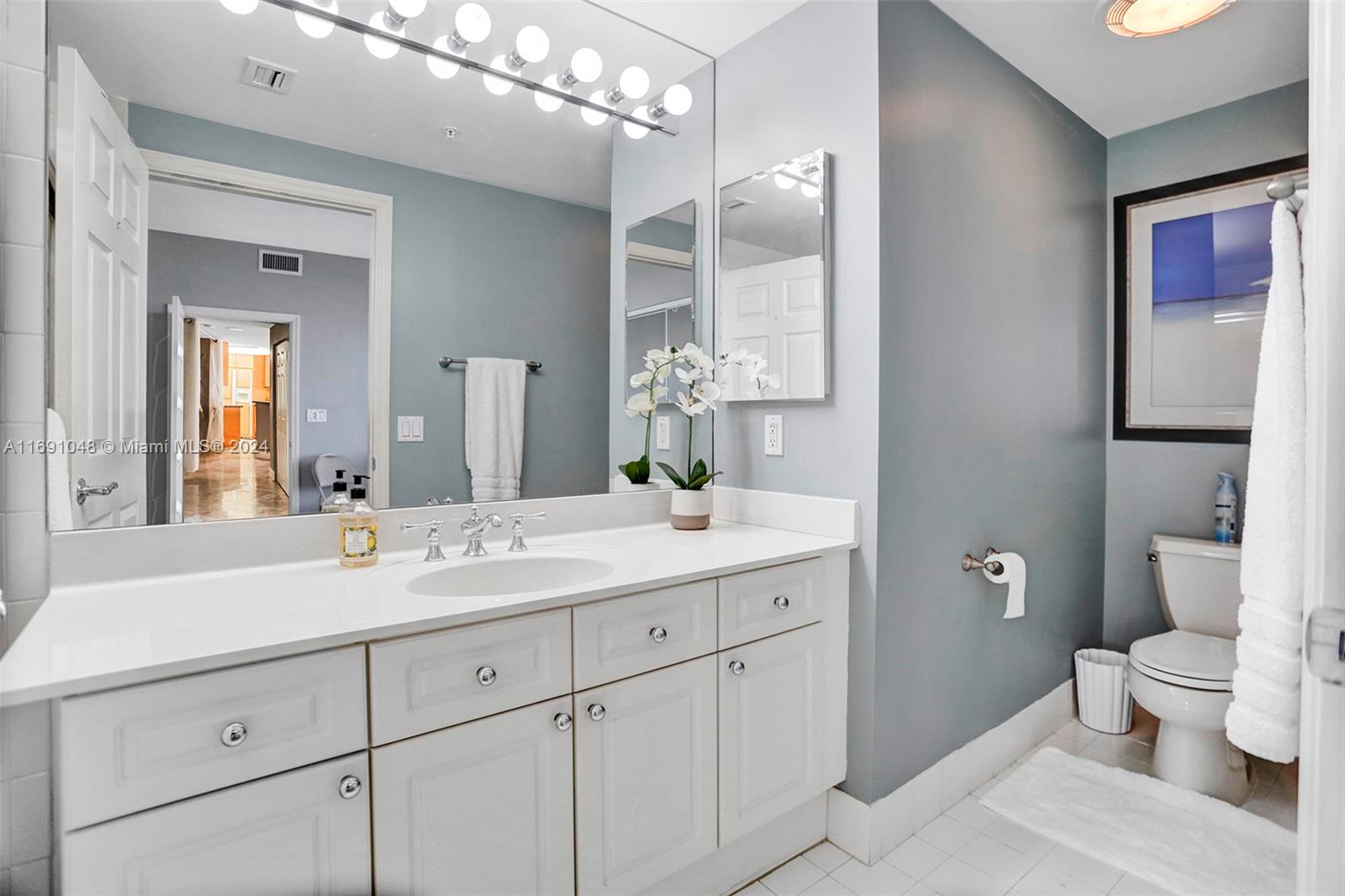 RENAISSANCE ON THE OCEAN - Residential Lease