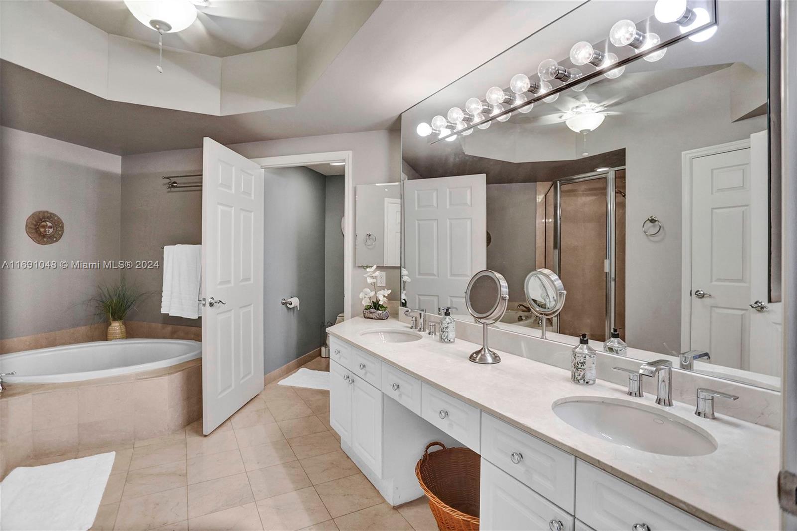 RENAISSANCE ON THE OCEAN - Residential Lease