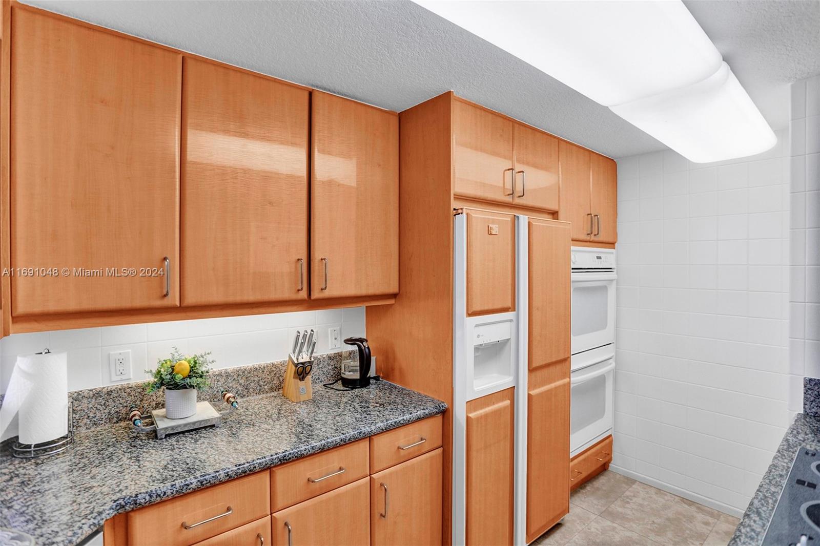 RENAISSANCE ON THE OCEAN - Residential Lease