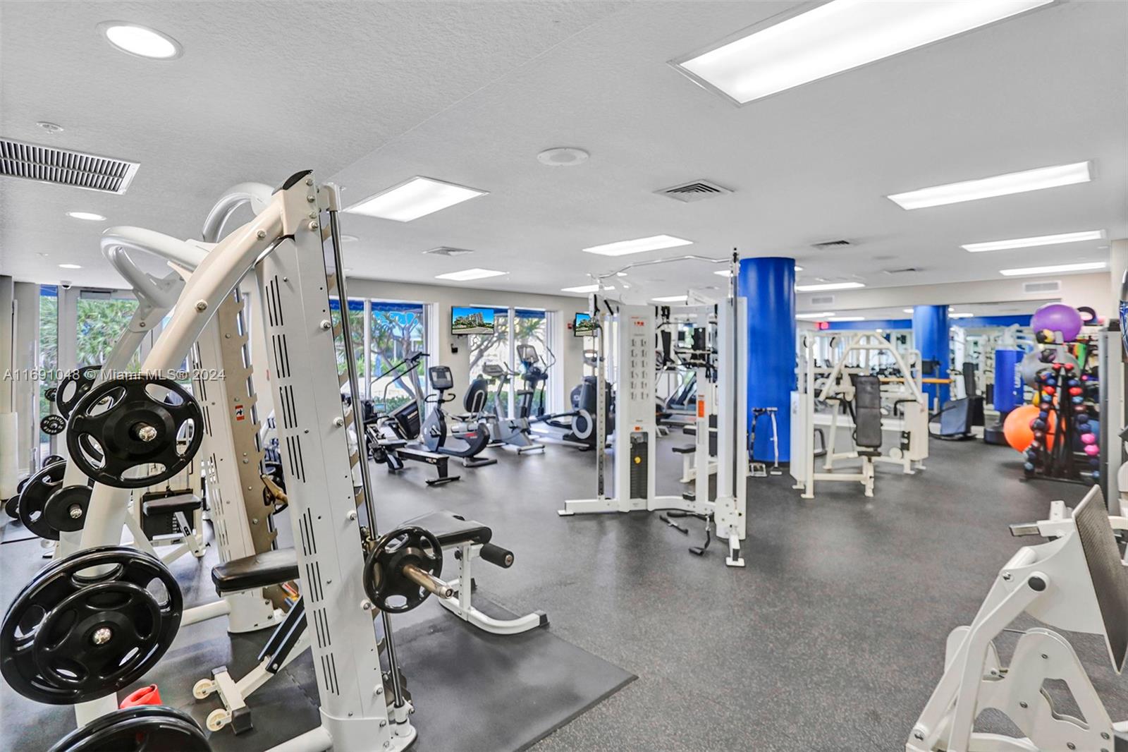 RENAISSANCE ON THE OCEAN - Residential Lease