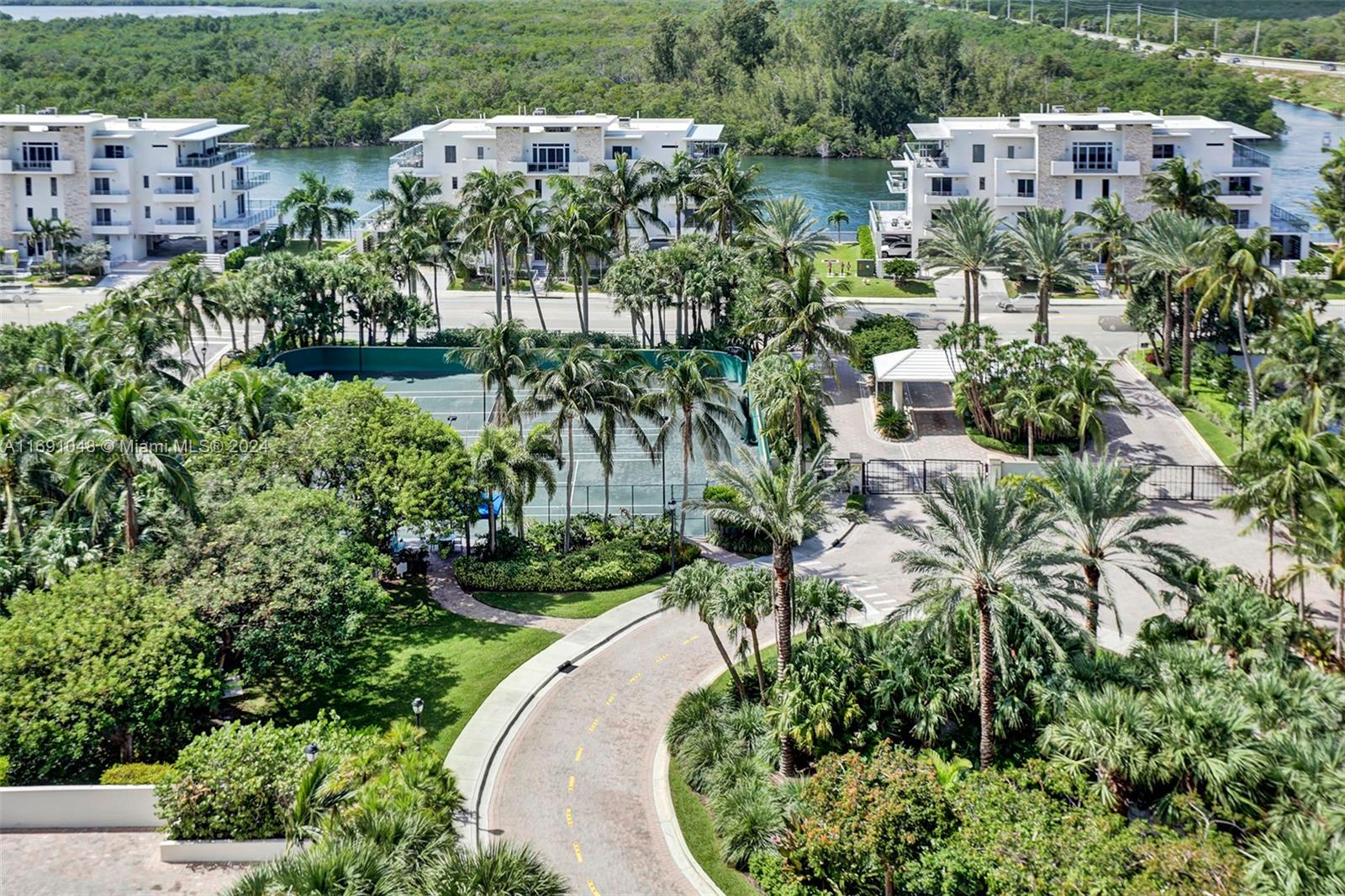 RENAISSANCE ON THE OCEAN - Residential Lease