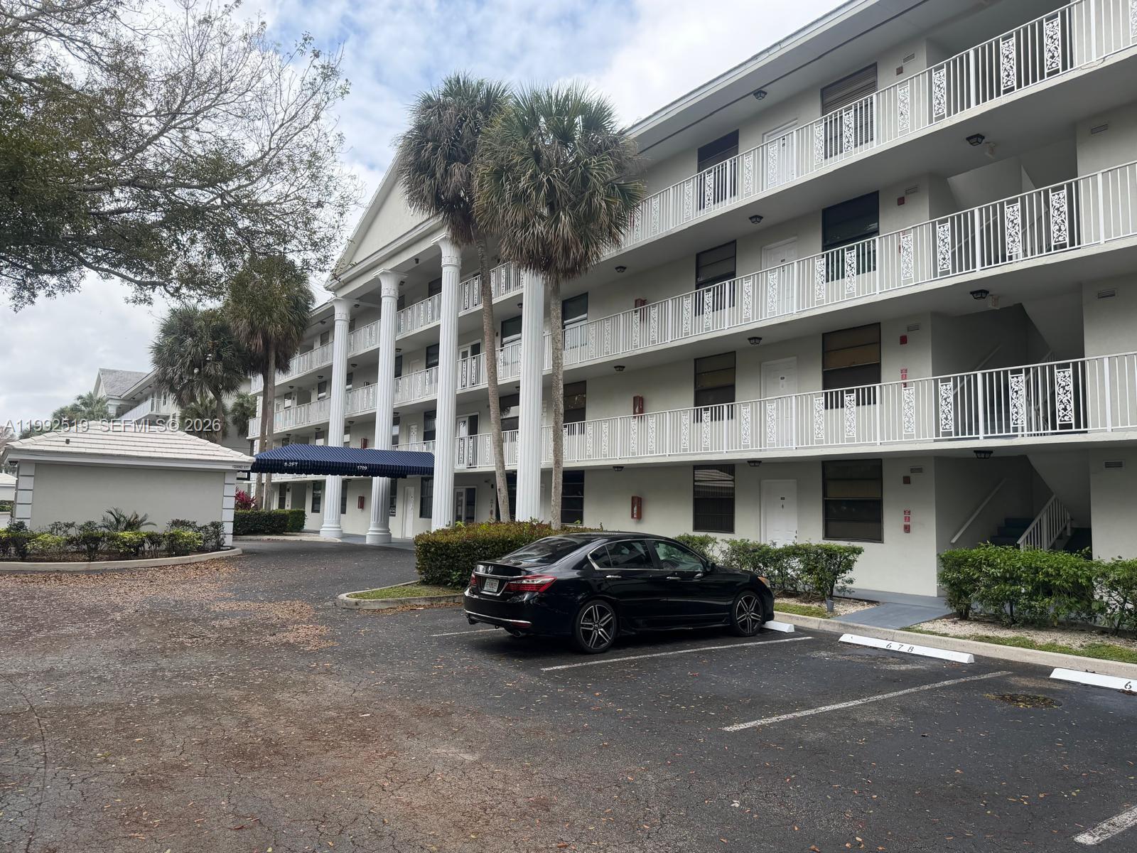 CONDO 24 OF WHITEHALL CON - Residential