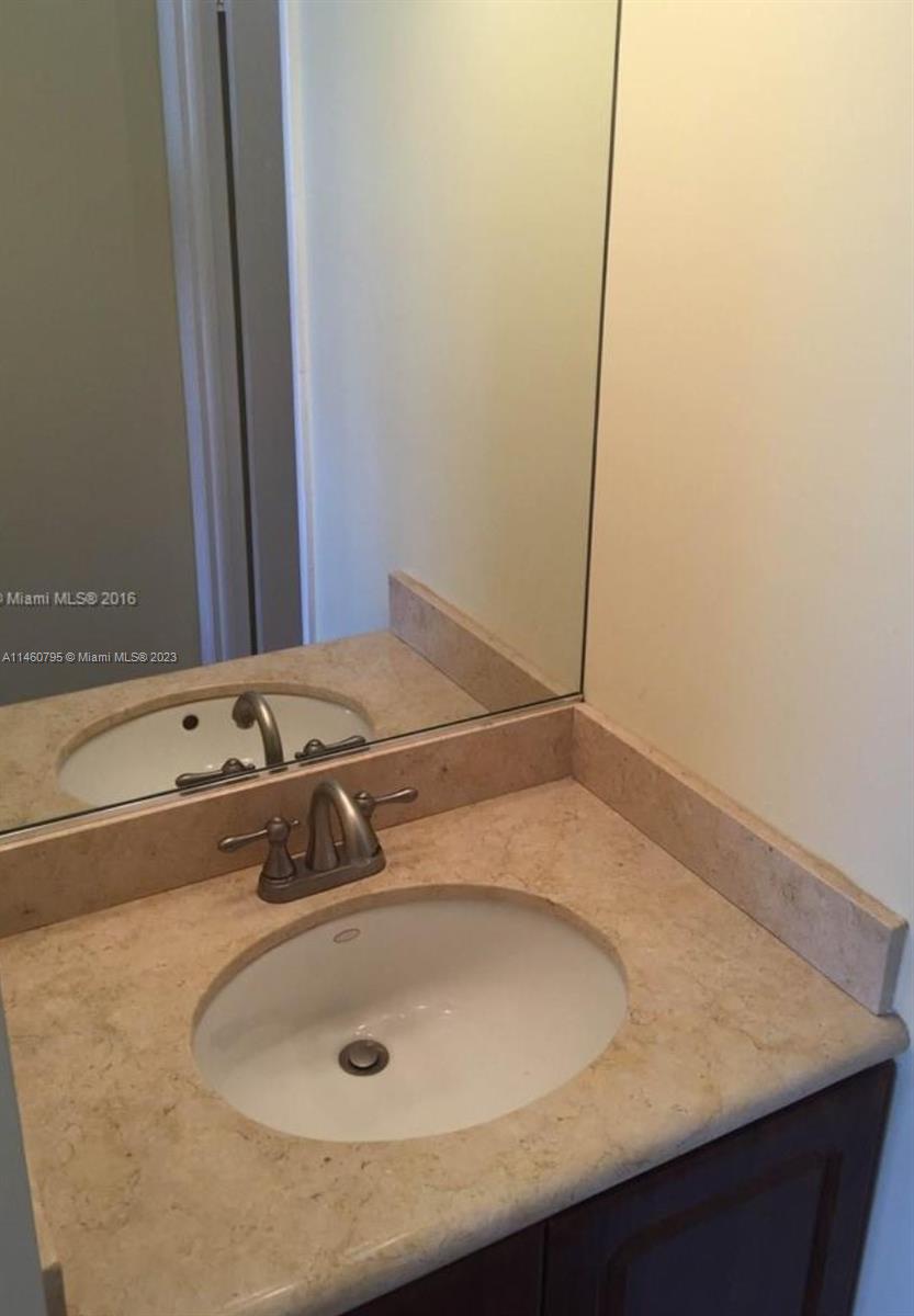 OLYMPUS CONDO PHASE - Residential