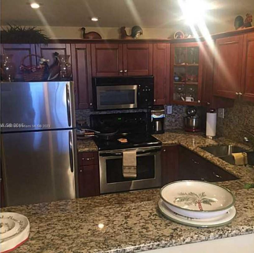 OLYMPUS CONDO PHASE - Residential