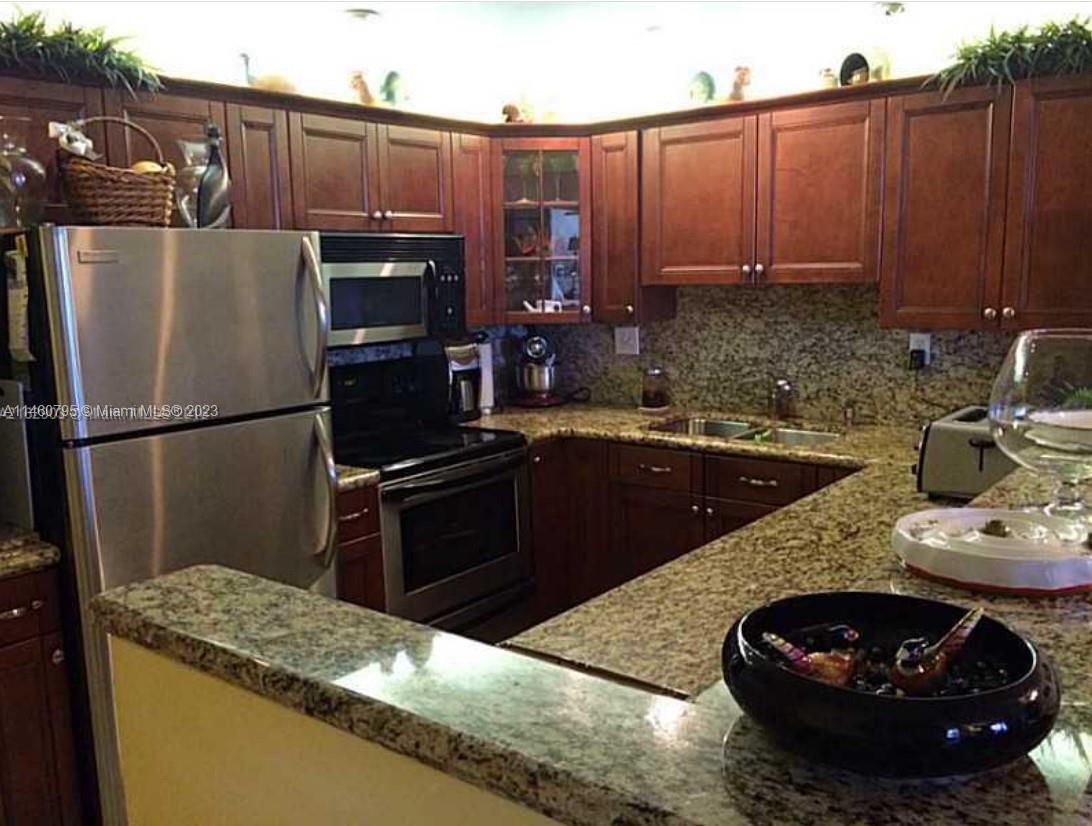 OLYMPUS CONDO PHASE - Residential