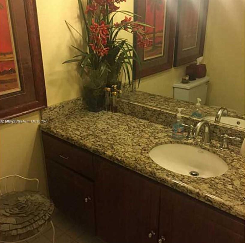 OLYMPUS CONDO PHASE - Residential