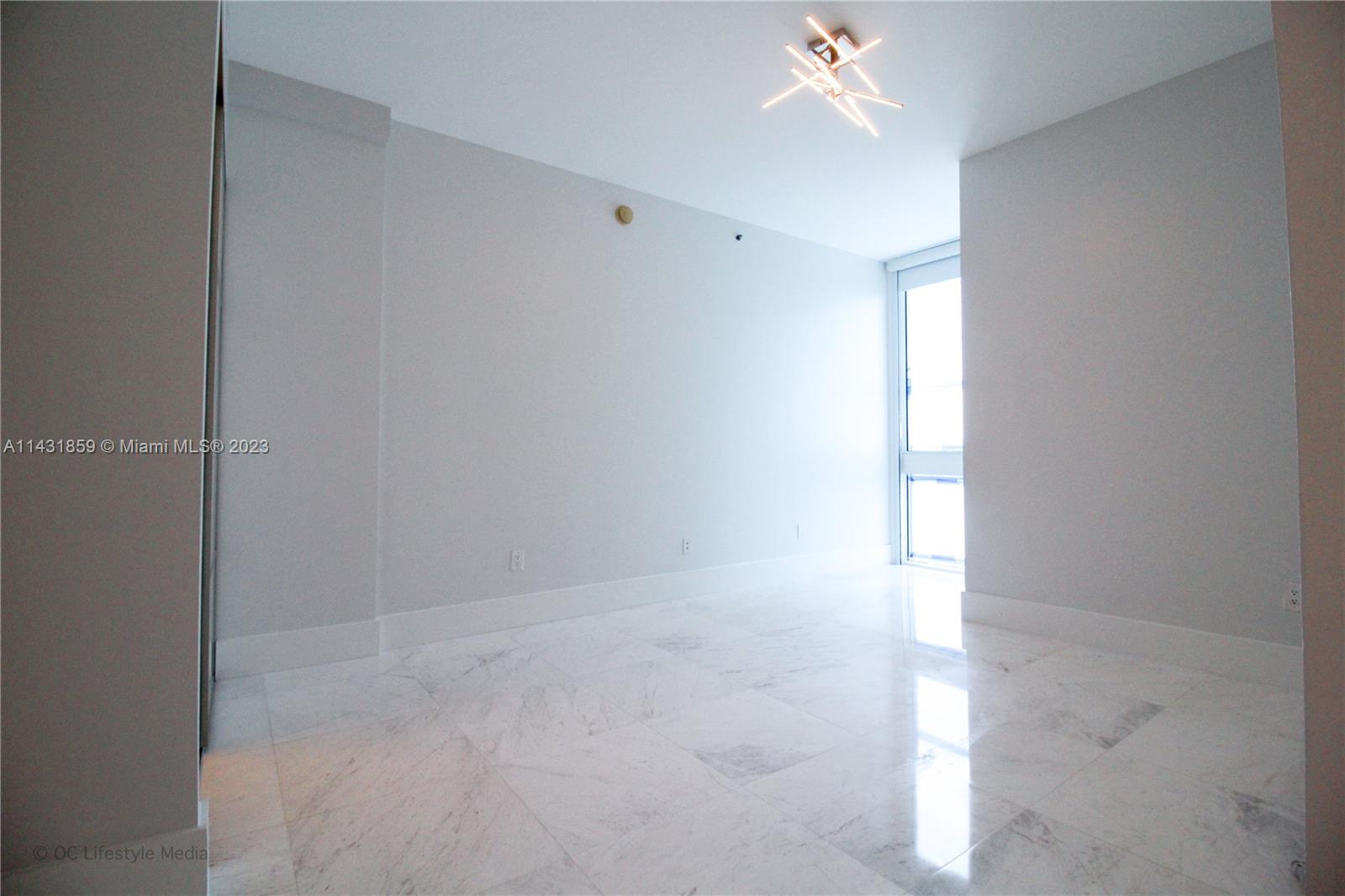 TDR TOWER III CONDO - Residential