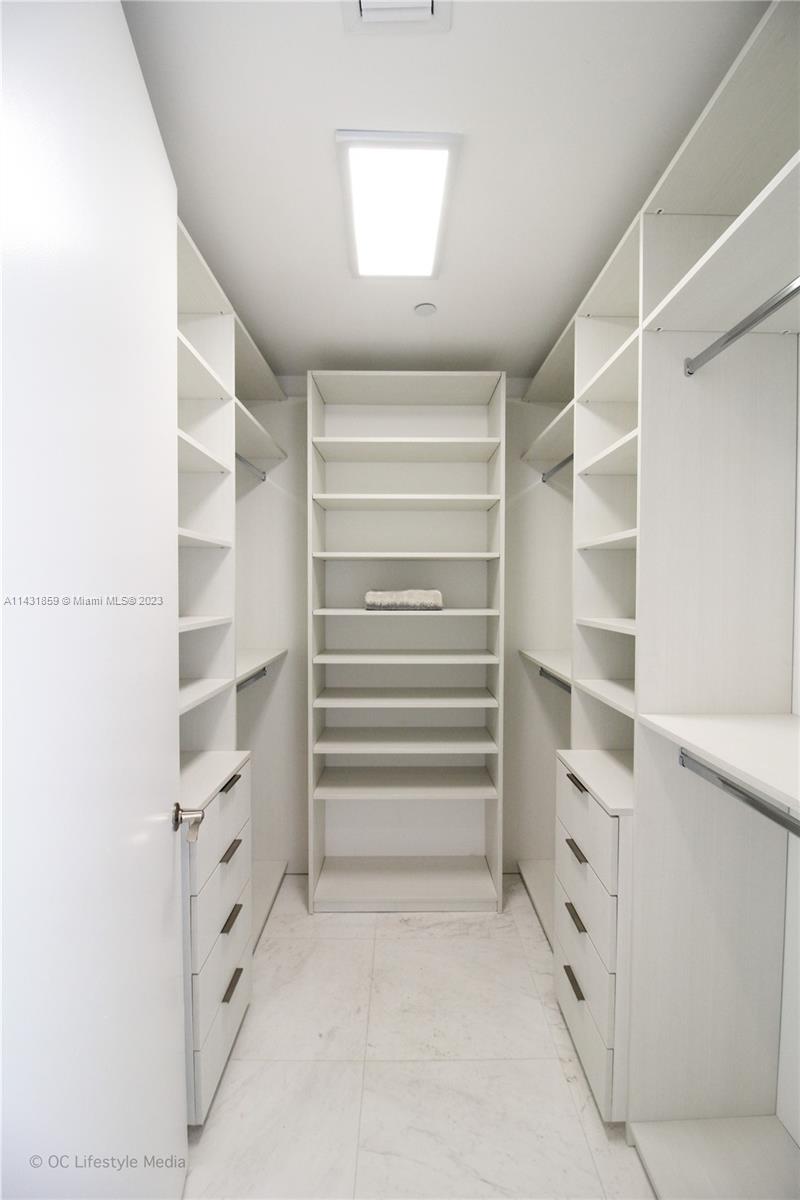 TDR TOWER III CONDO - Residential