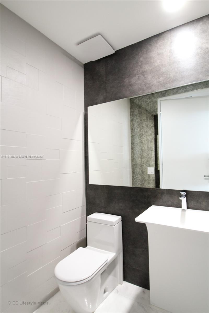 TDR TOWER III CONDO - Residential