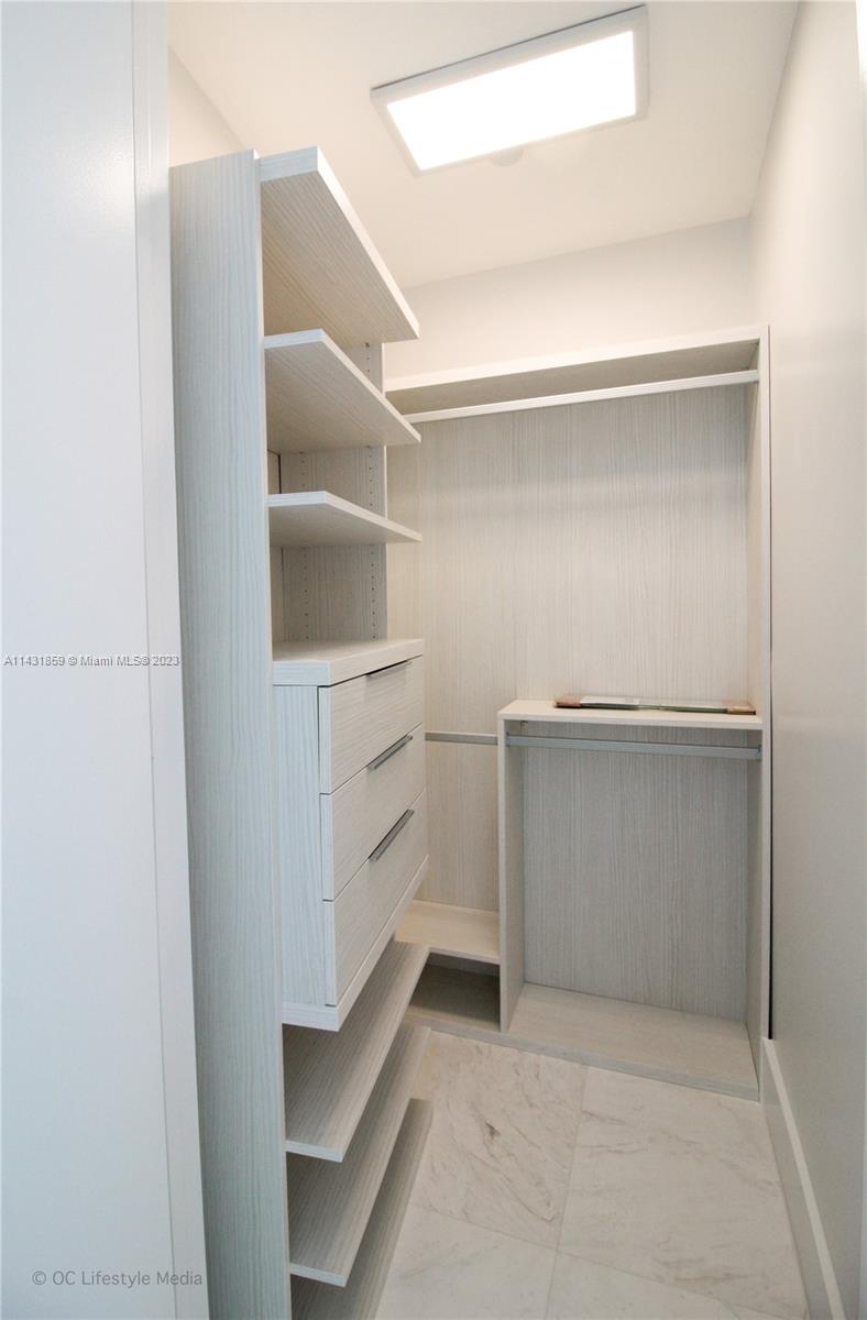 TDR TOWER III CONDO - Residential