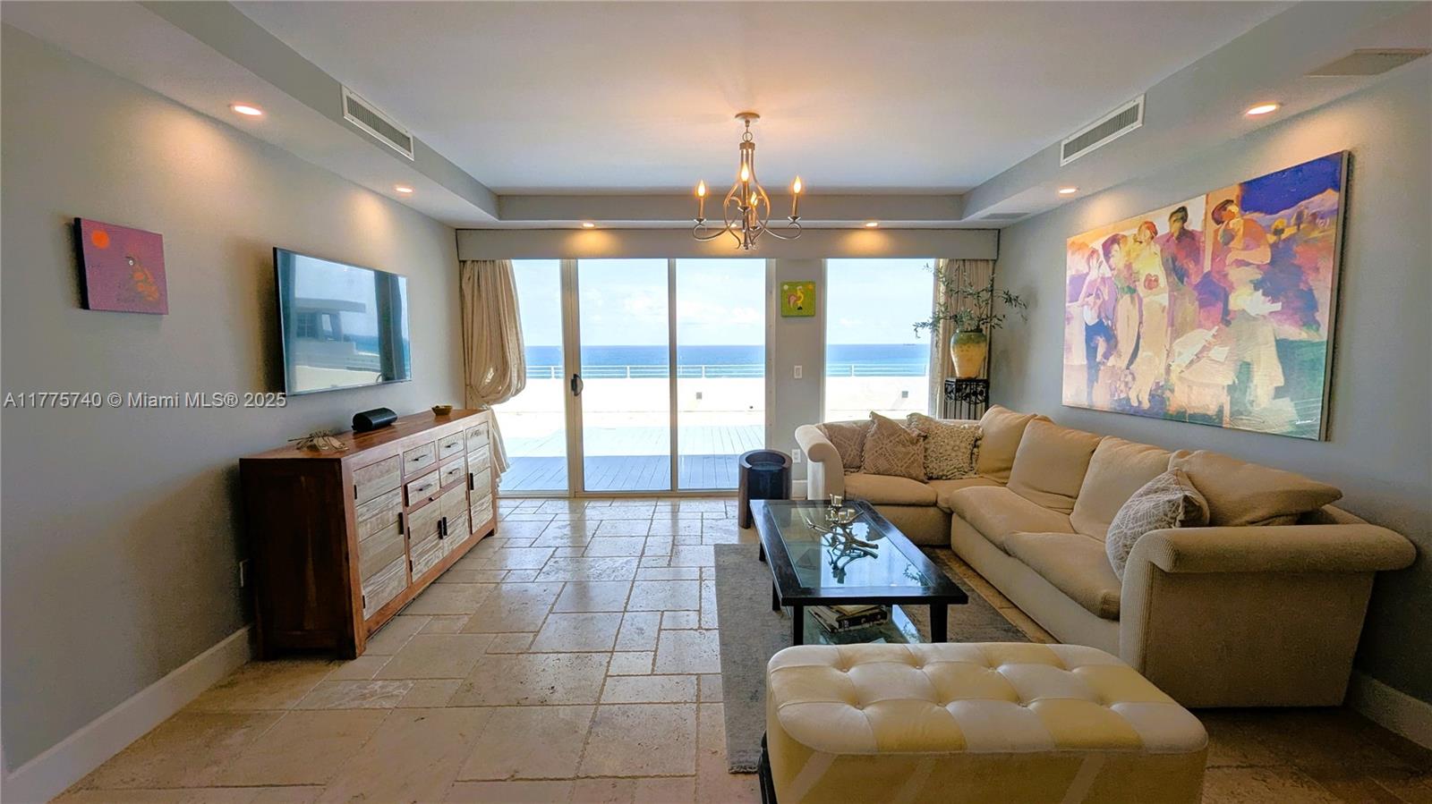 5151 Collins Ave PH C