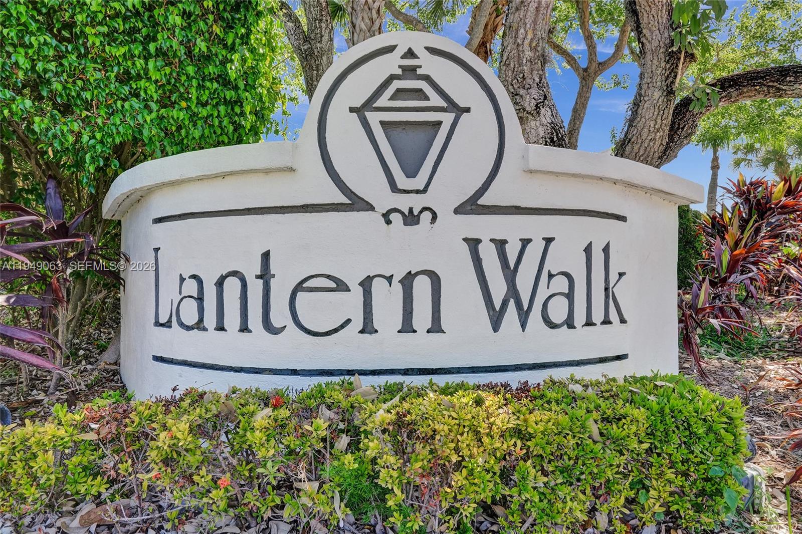 FAIRWAY VILLAS AT ROYAL P - Residential