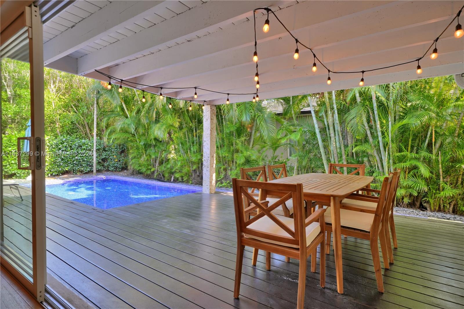 BEACH VIEW ADDN - Residential