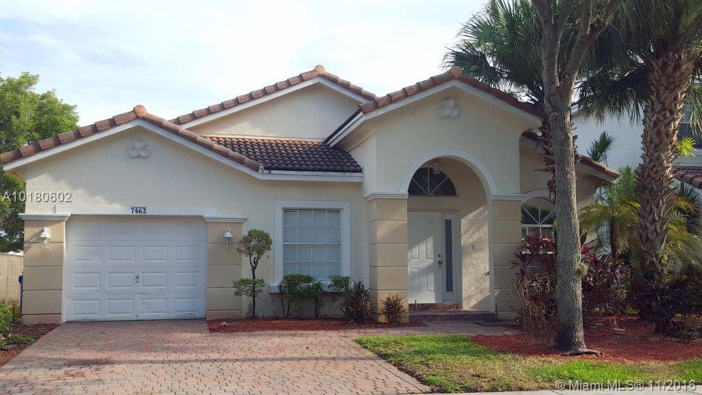 Beautiful home with lake views! Home has 3 beds, 2 baths, located in the gated community of Walnut Creek. Newer stainless steel appliances, vaulted ceiling and open kitchen. Amenities includes tennis court, community pool, fitness center, play ground and much more!