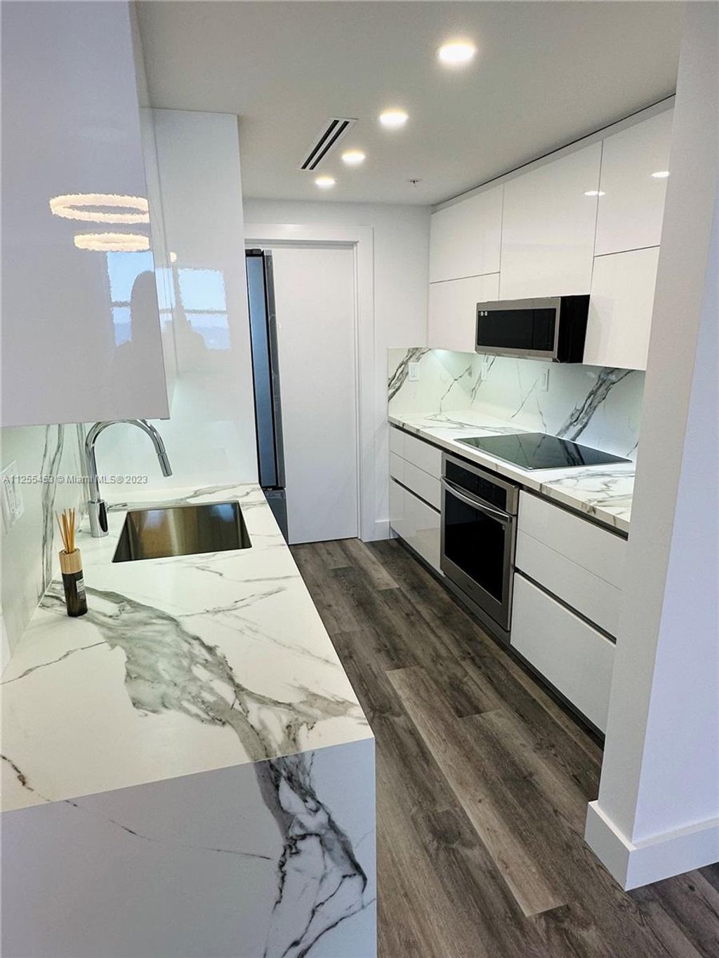 Photo of 3001 S Ocean Dr #1511, Hollywood, FL 33019 (MLS # A11255453)