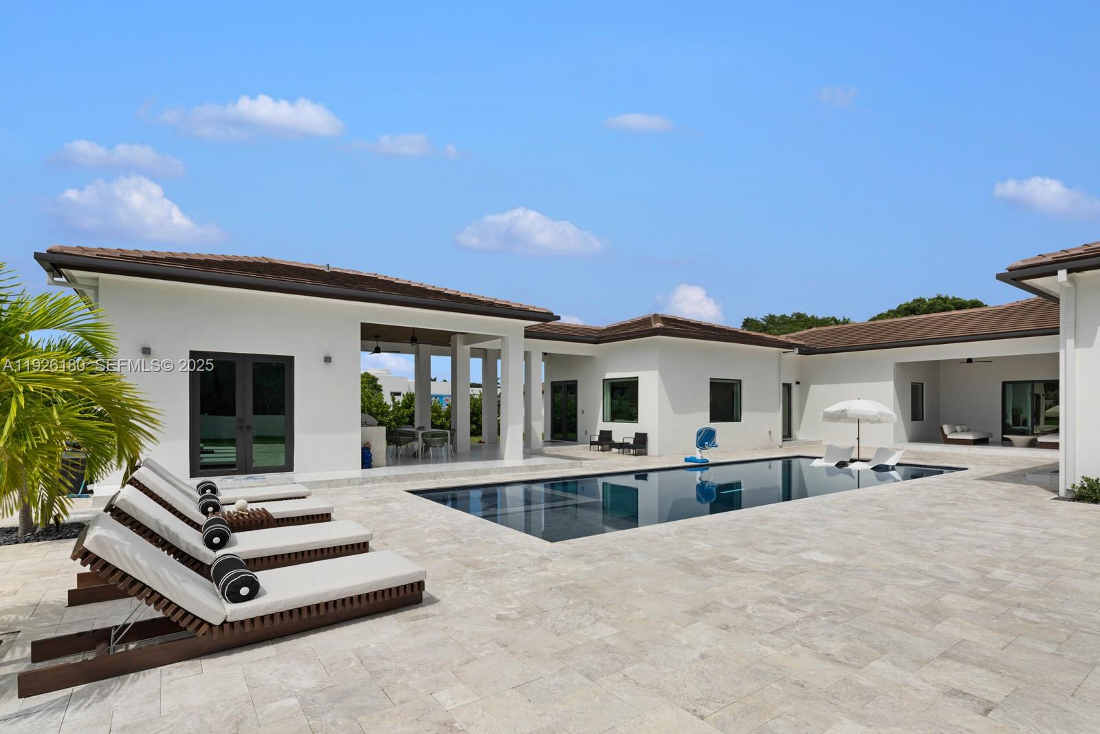 SWEETWATER ESTS SUB - Residential Lease