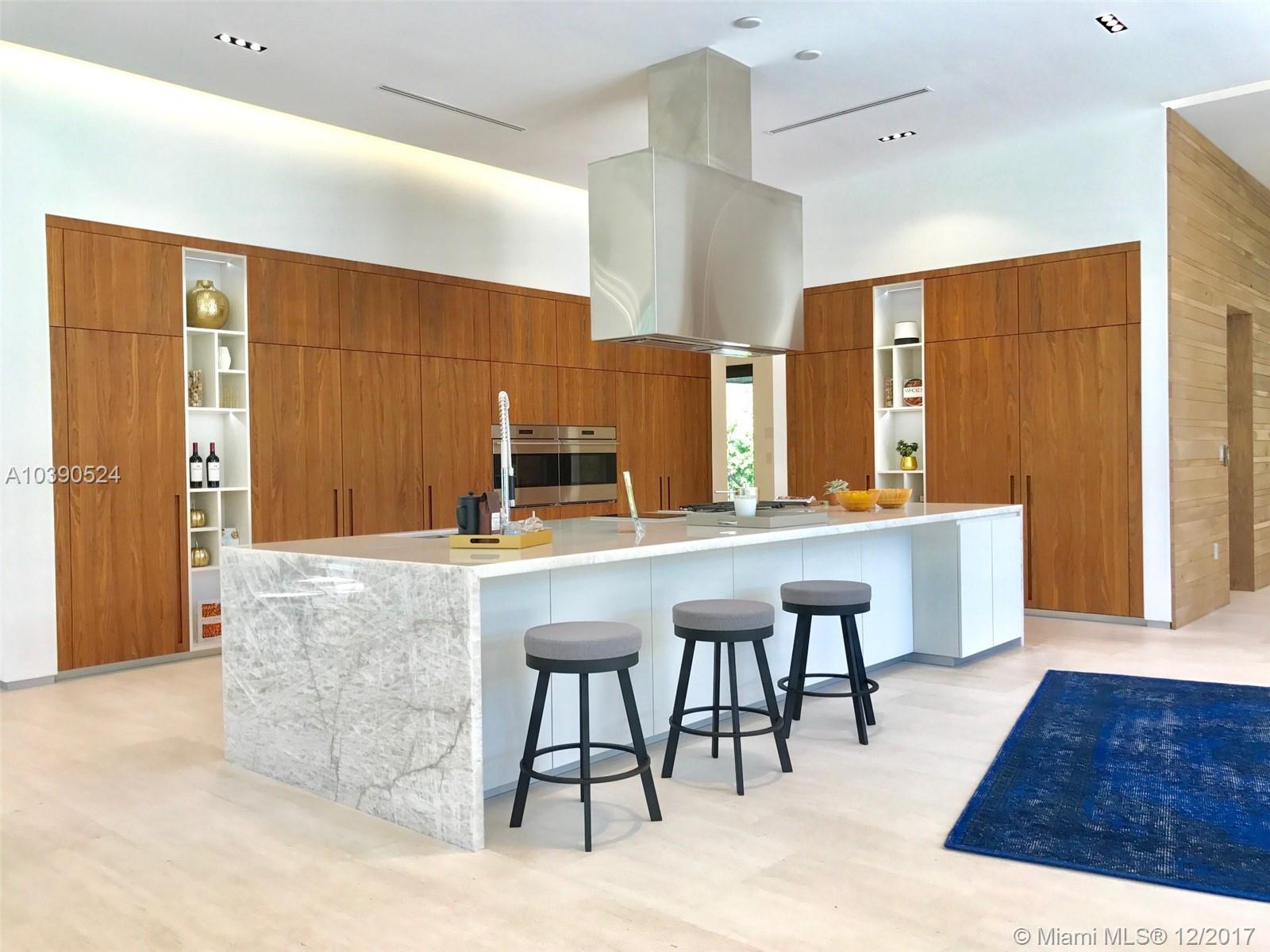 Collins Manor - Residential