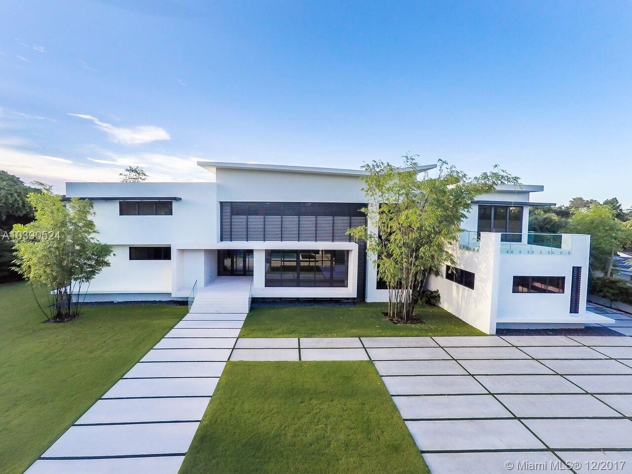 Collins Manor - Residential