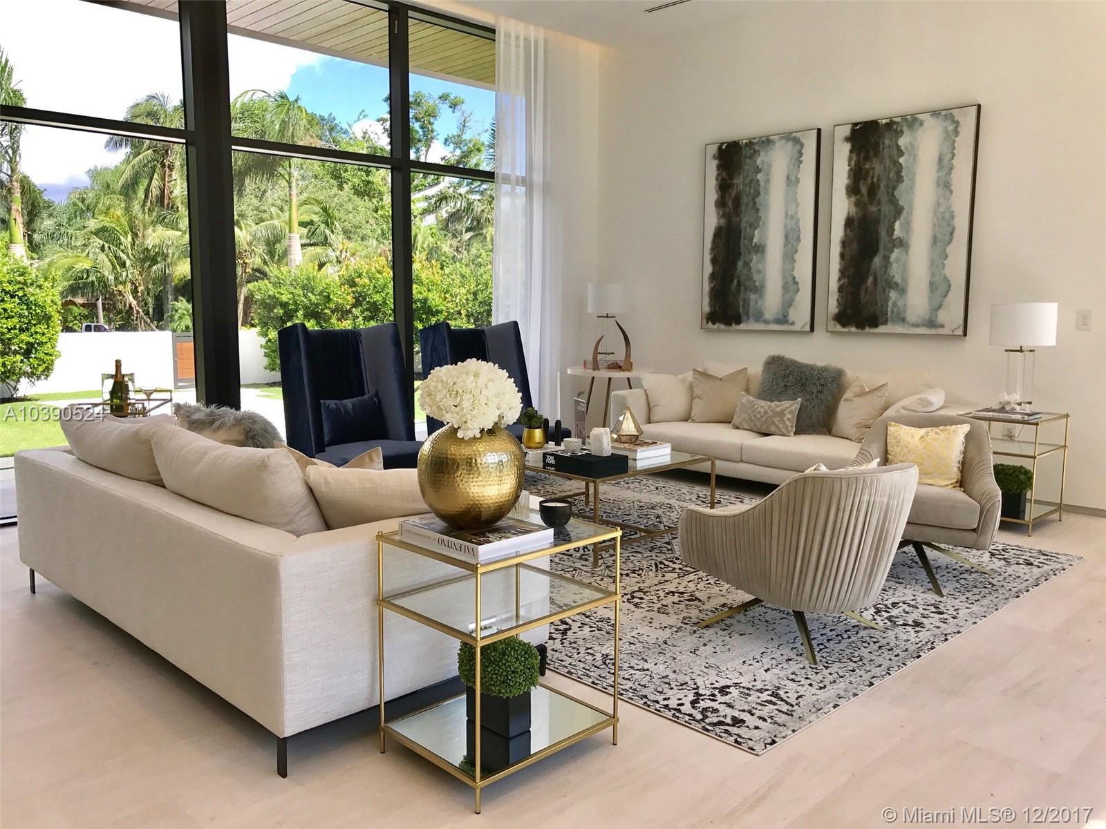 Collins Manor - Residential