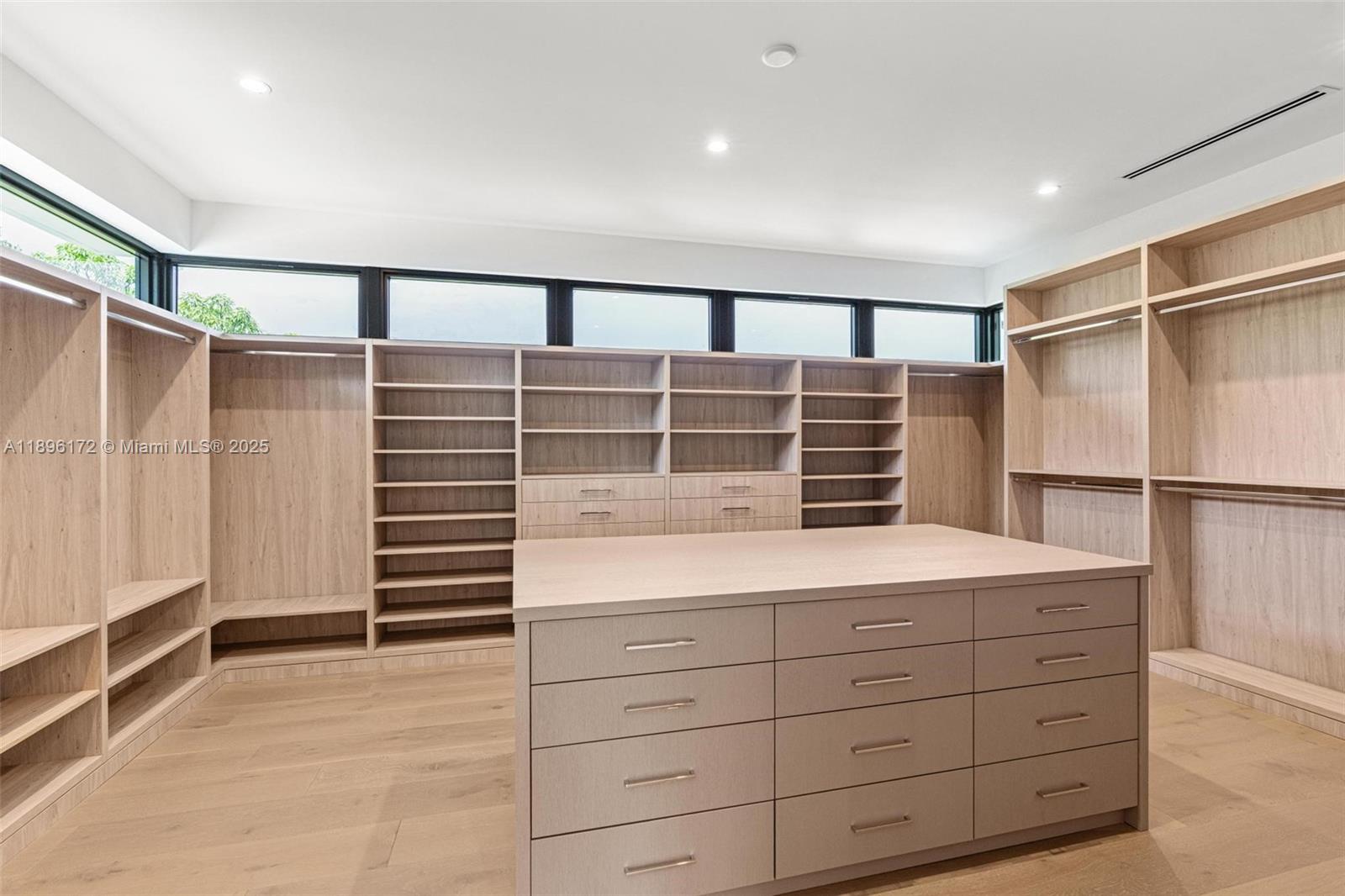 FARMERS ACRES - Residential