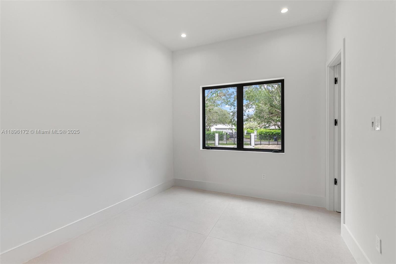 FARMERS ACRES - Residential