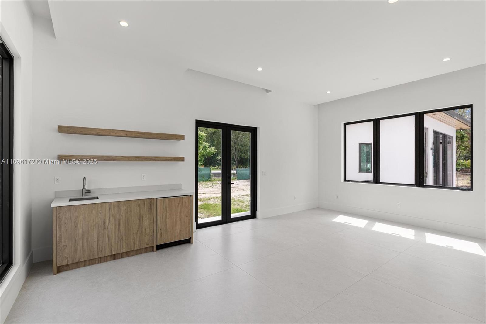 FARMERS ACRES - Residential