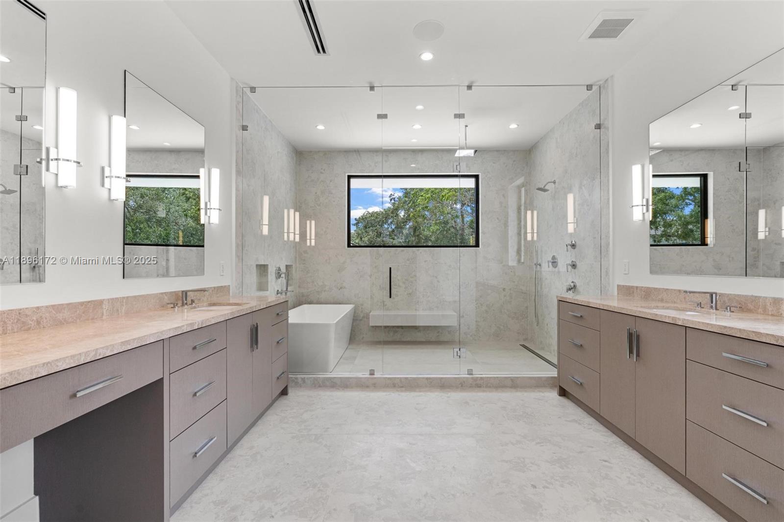 FARMERS ACRES - Residential