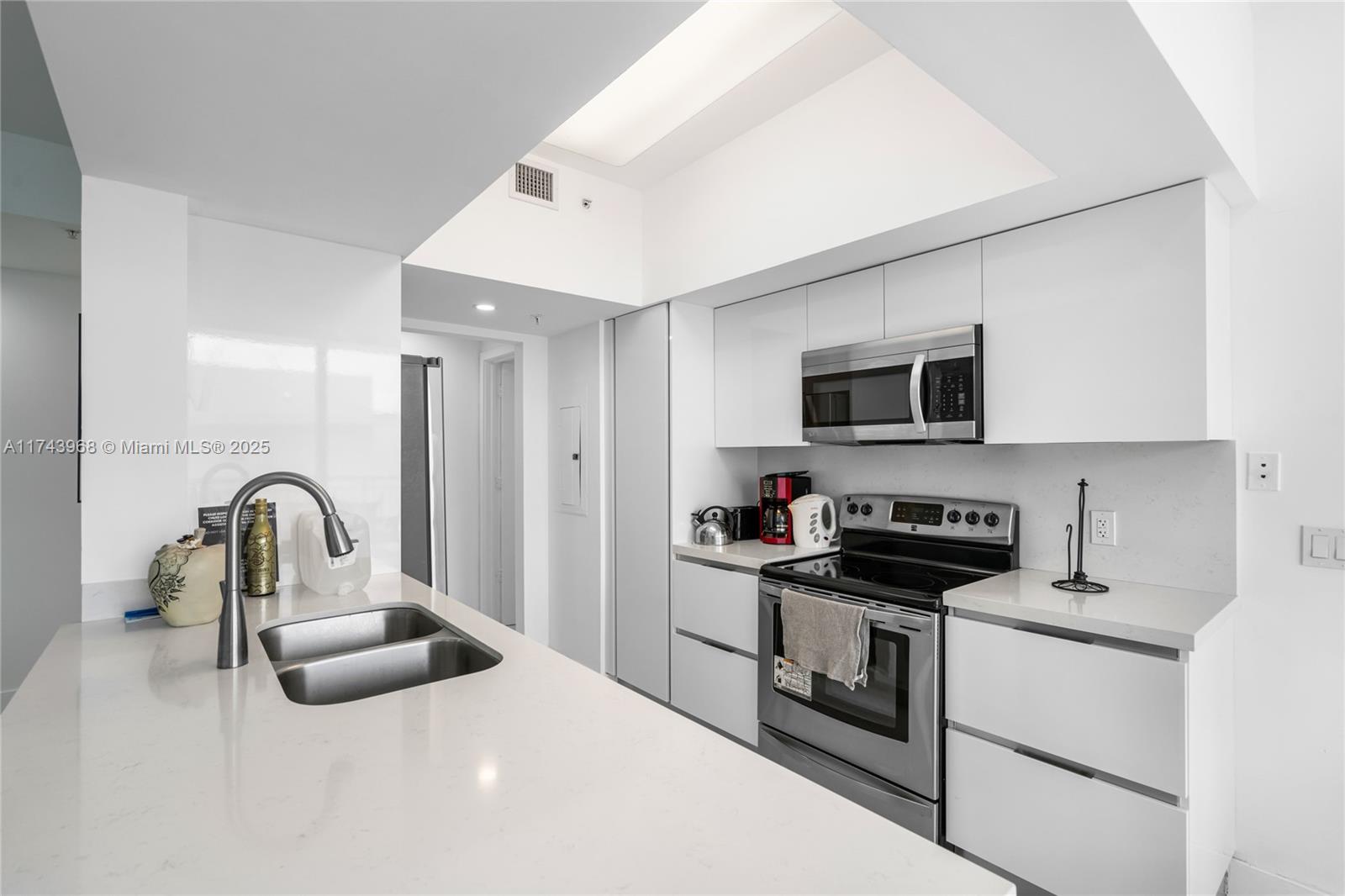 OCEAN POINT BEACH CLUB CO - Residential