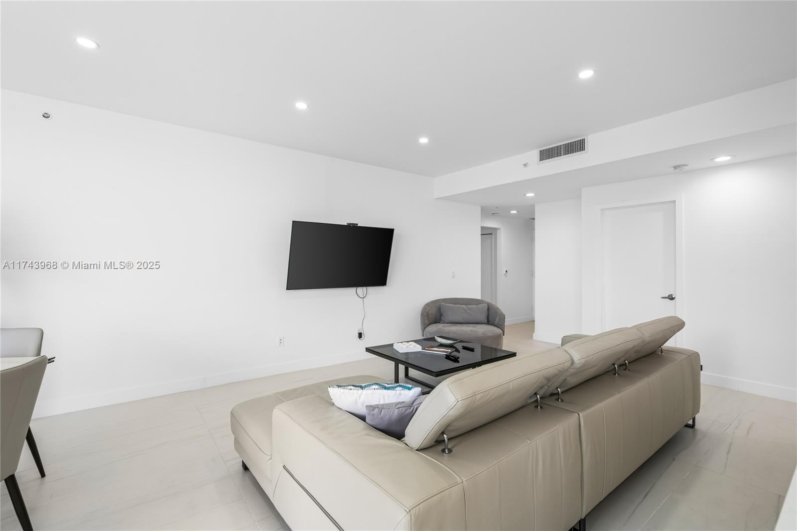 OCEAN POINT BEACH CLUB CO - Residential