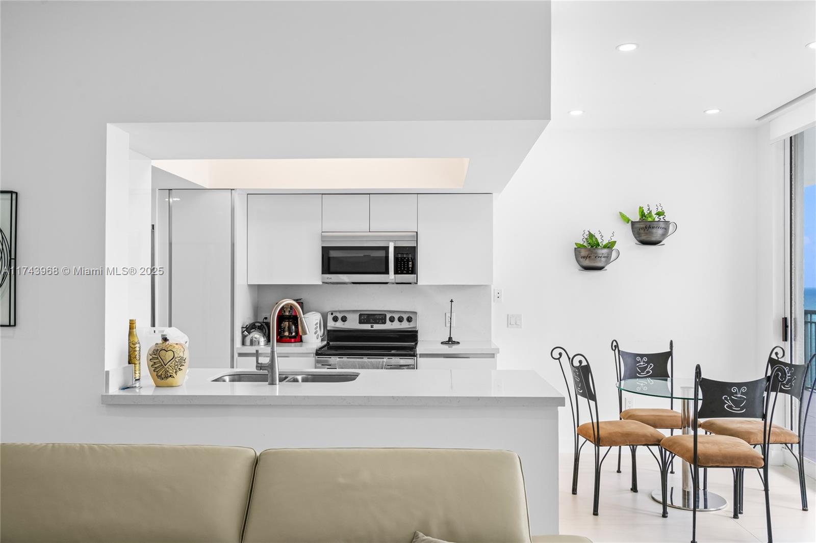 OCEAN POINT BEACH CLUB CO - Residential