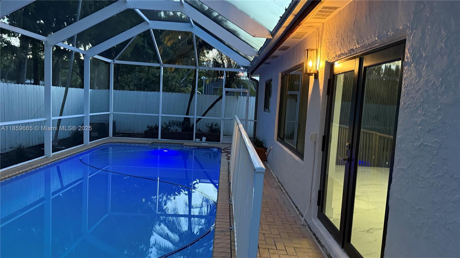 NOB HILL ESTATES 1 SEC - Residential