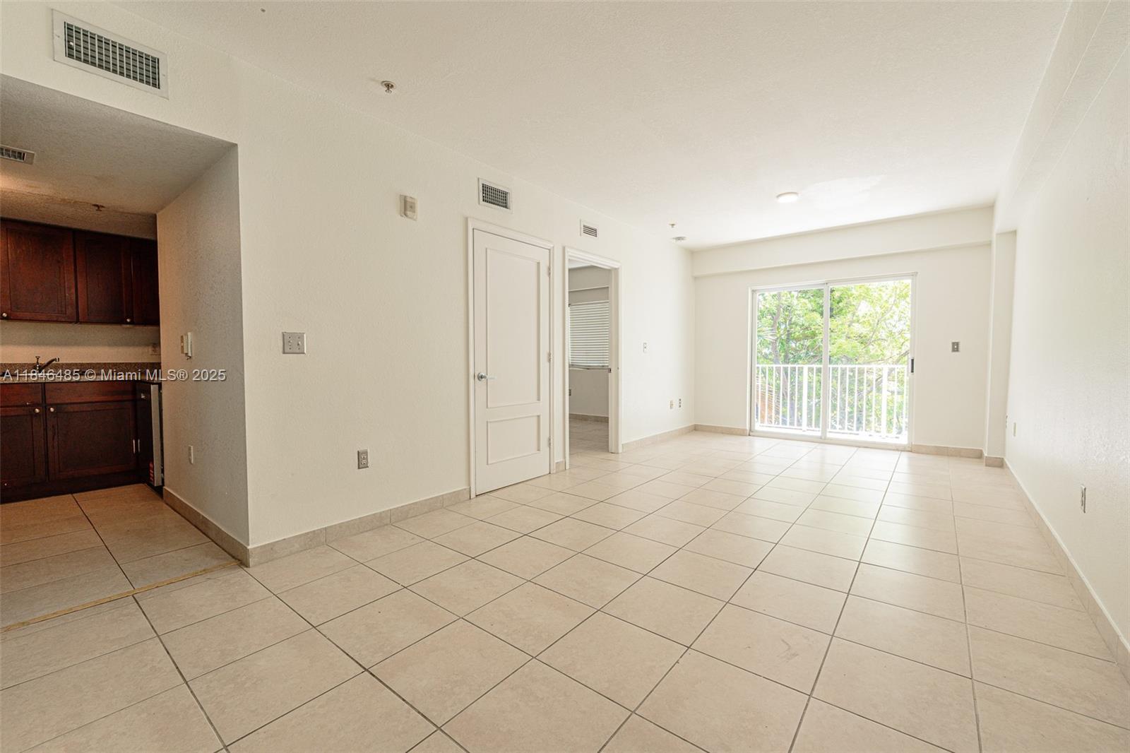 Welcome to Melrose condo 1, a well-maintained and gated apartment building located minutes from Downtown Miami, Miami Airport, River Landing shops, and close to expressways. This one-bedroom has been updated with new stainless steel appliances, LED light fixtures, and a fresh paint job. The unit also comes equipped with a washer and dryer and an assigned parking spot. The unit boasts a huge west facing balcony, perfect for sunset lovers.