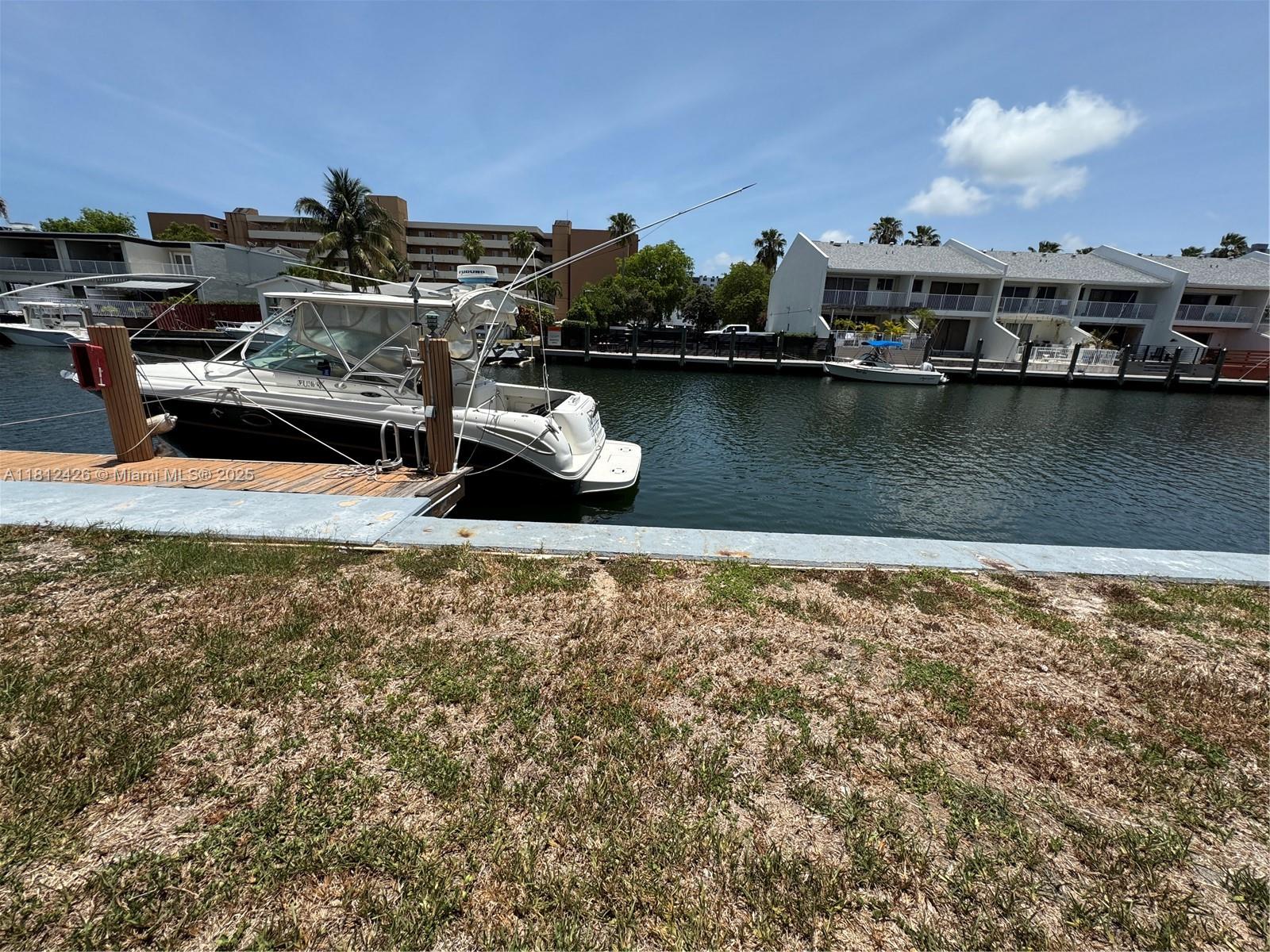 EDEN ISLES CONDO NO 7 - Residential