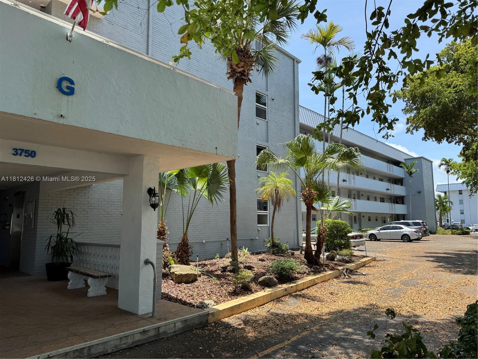 EDEN ISLES CONDO NO 7 - Residential