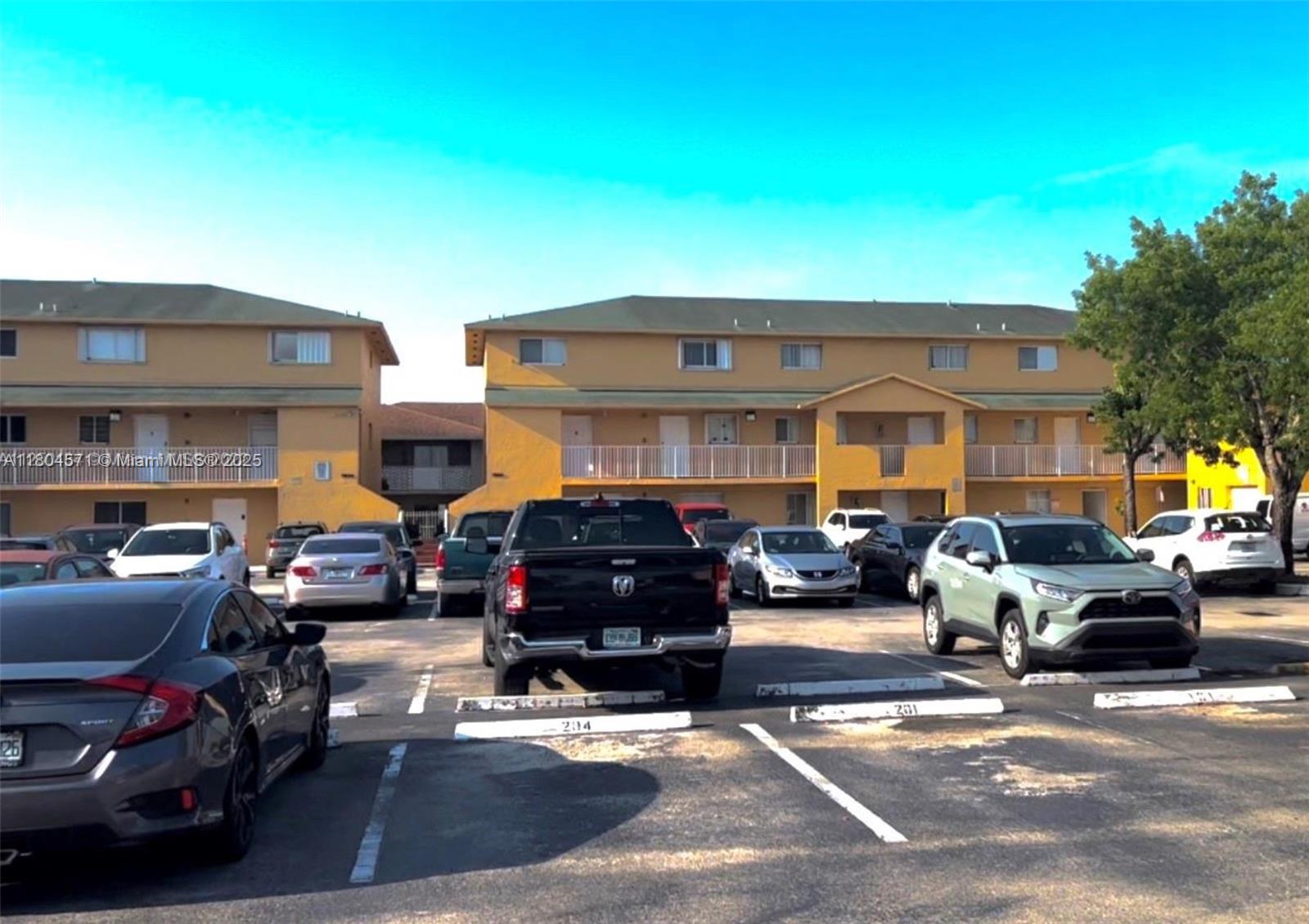 7965 W 30th Ct 210, Hialeah, Miami-Dade County, Florida - 2 Bedrooms  
2 Bathrooms - 