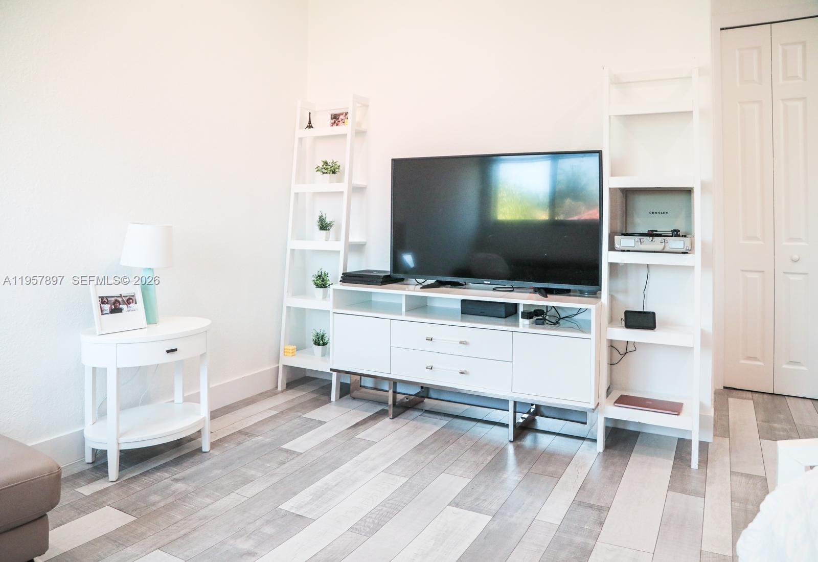 CUTLER CAY - Residential