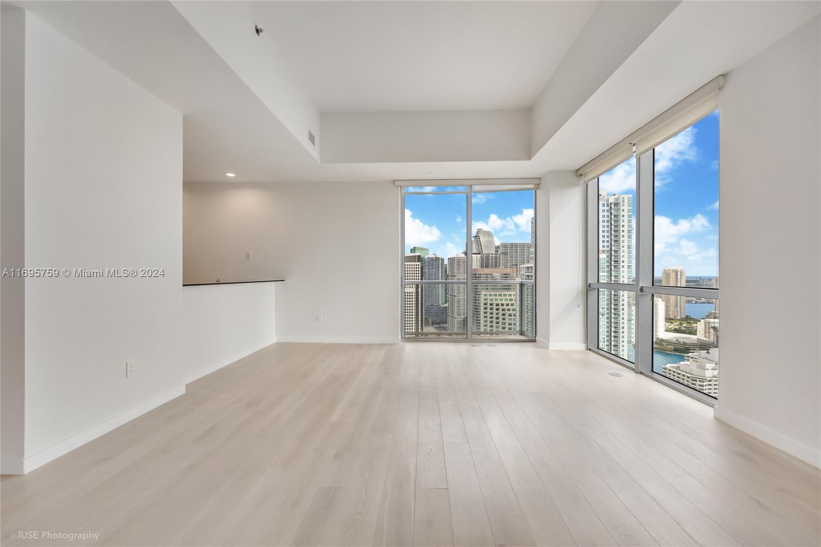 Property for Sale at 1060 Brickell Ave 4101, Miami, Broward County, Florida - Bedrooms: 2 
Bathrooms: 3  - $899,000