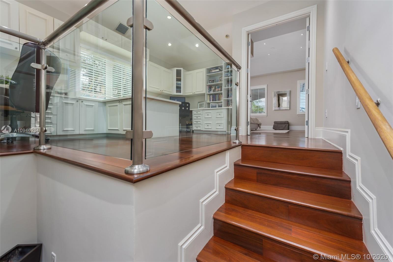 GOLDEN BEACH SEC F - Residential