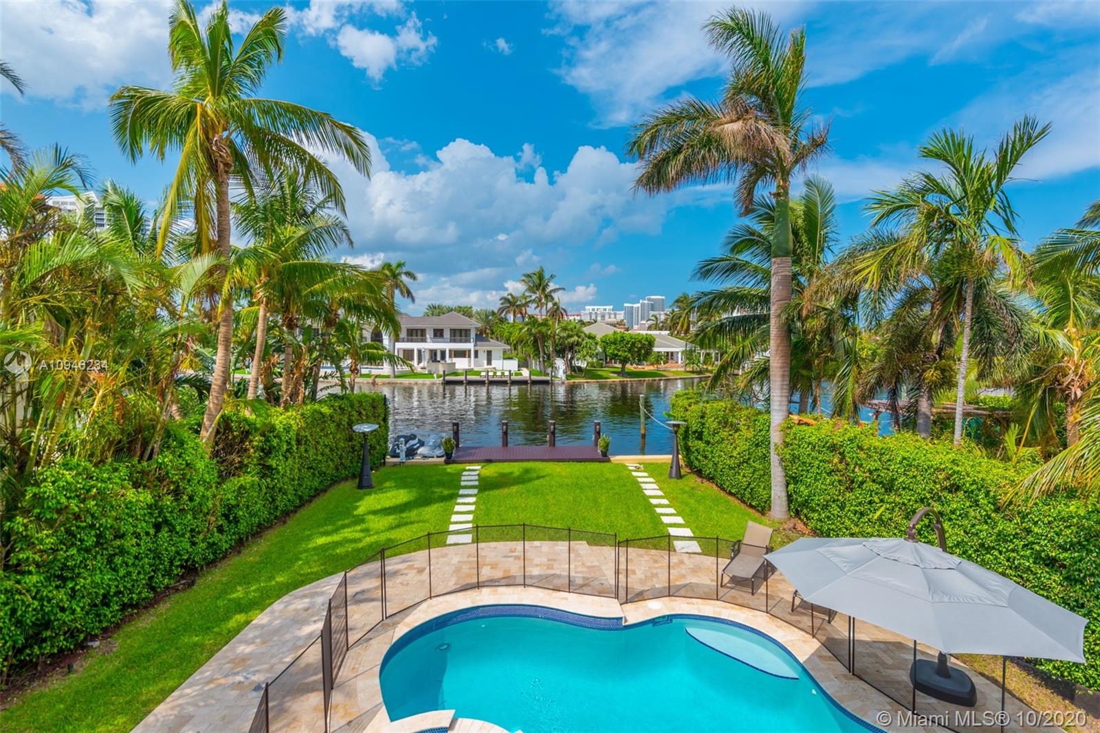 GOLDEN BEACH SEC F - Residential