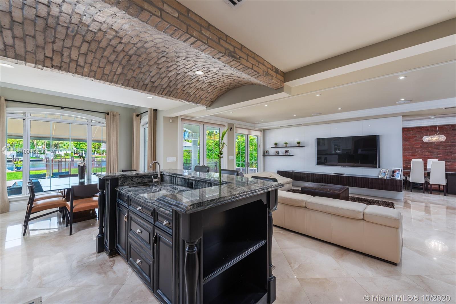 GOLDEN BEACH SEC F - Residential