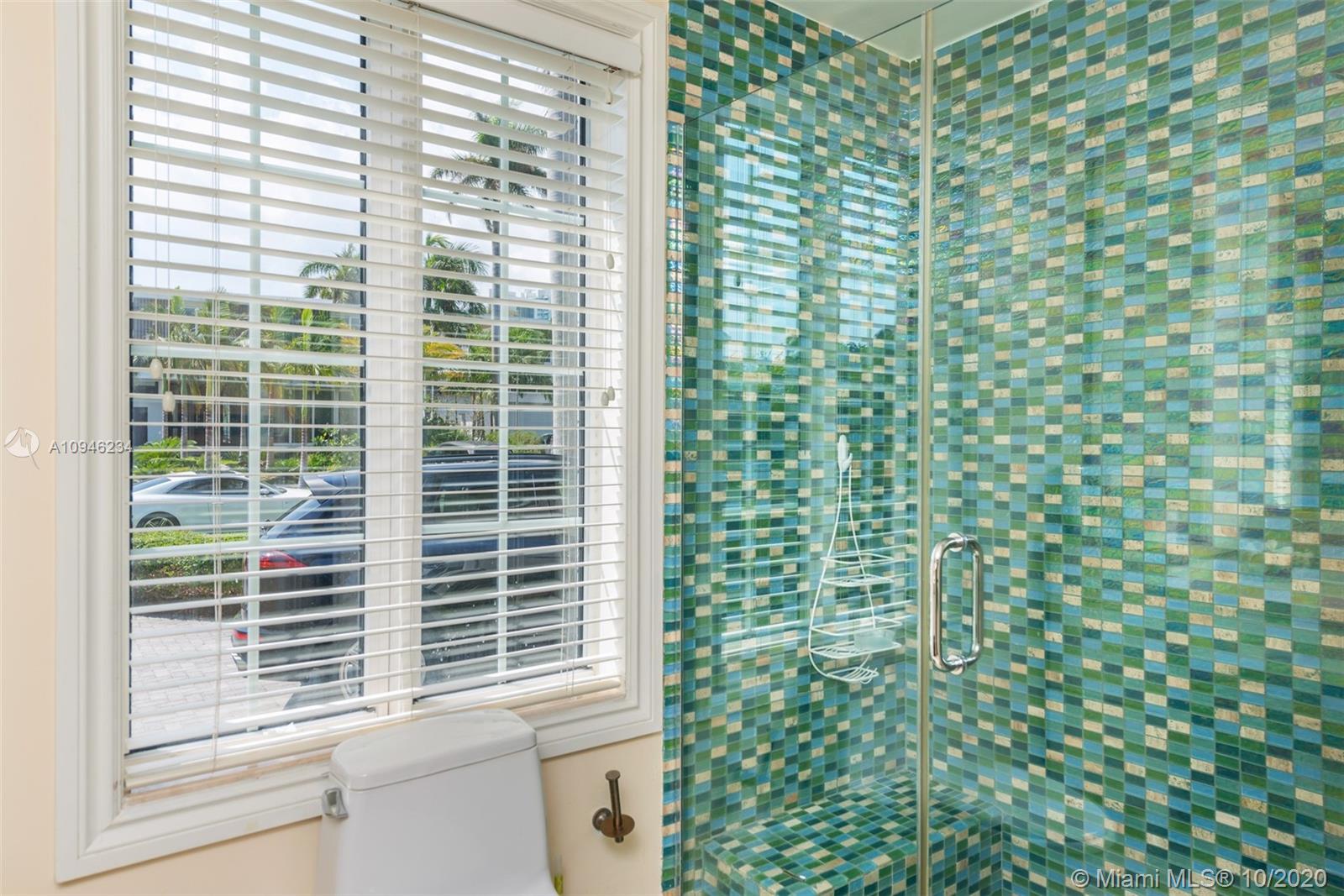 GOLDEN BEACH SEC F - Residential