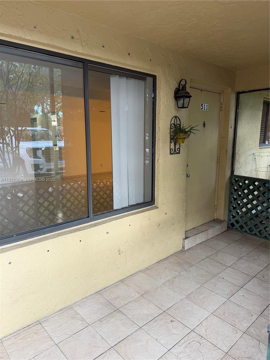 VILLAGE TOWNHOUSE-POMPANO - Residential Lease