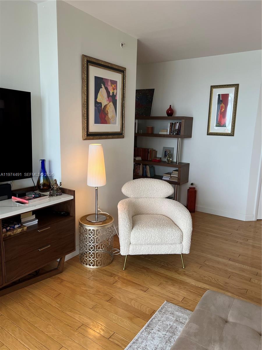 AKOYA CONDO - Residential Lease